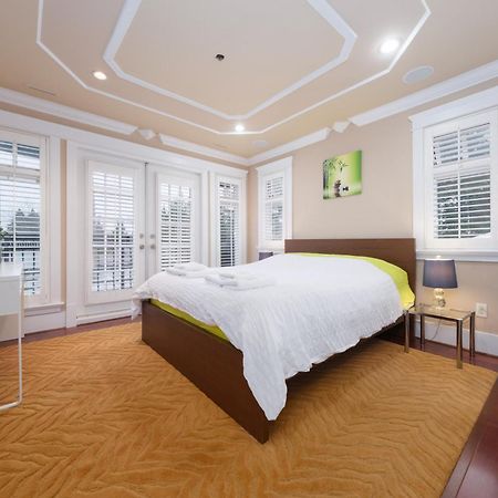Oakridge Luxury Homestay Ванкувер Экстерьер фото