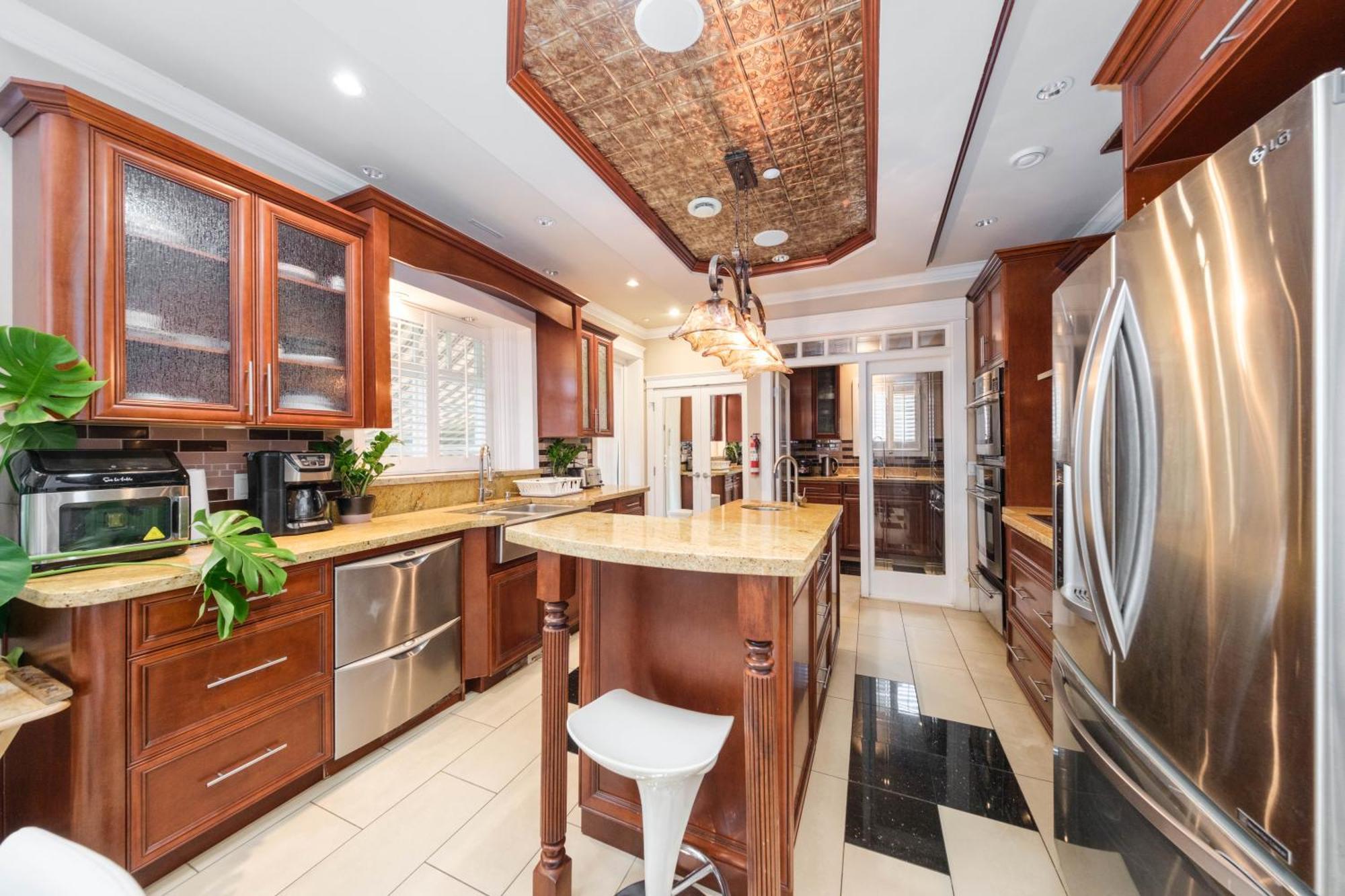 Oakridge Luxury Homestay Ванкувер Экстерьер фото